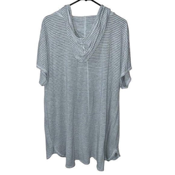 Lane Bryant Short Sleeve Grey and White Plus Size Hoodie Shirt - Picture 1 of 6